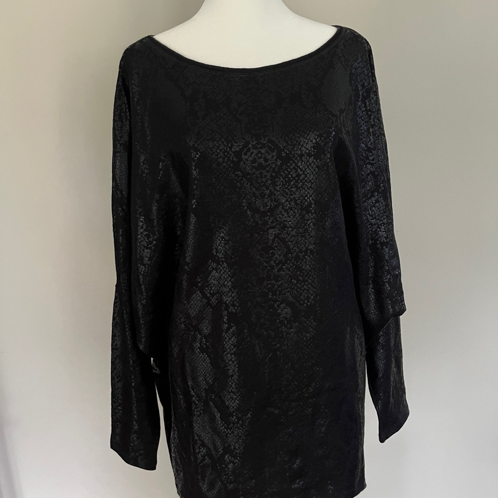 NWT, White House Black Market Python Print Black Top